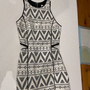 Dolce vita short black and white dress size XS